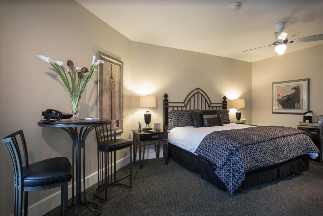 Gruene River & Retreat Hotel