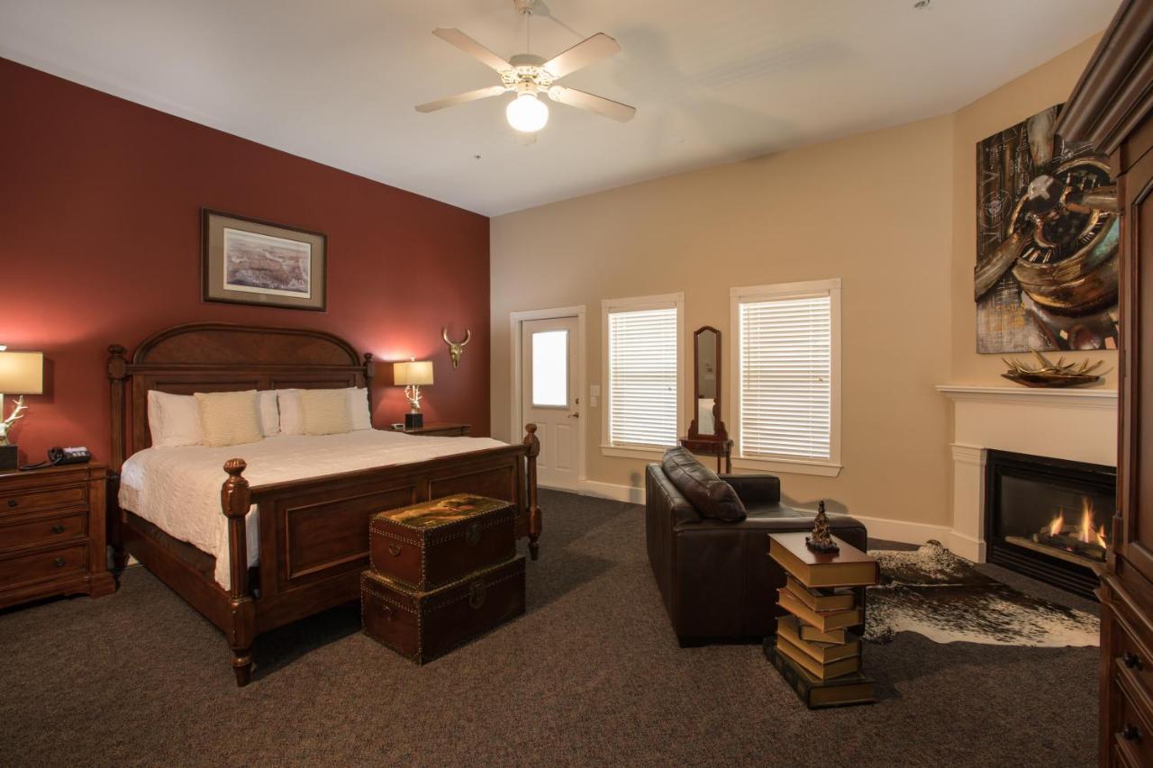Gruene River & Retreat Hotel 4*